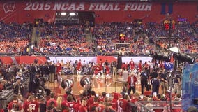 Sea of red inside Lucas Oil Stadium as Badgers get ready to battle Duke for the title!