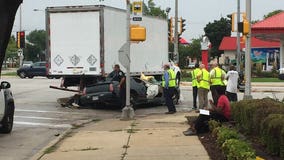 Man seriously injured in crash involving box truck, car near Good Hope & Teutonia