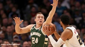 It's official: Milwaukee Bucks re-sign guard Pat Connaughton