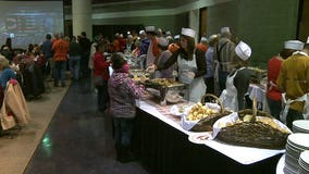 "The whole community coming together:" Racine feeds thousands on Thanksgiving