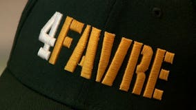 "We love Brett Favre!" Fans from all over flock to Lambeau Field to witness #4 Hall of Fame ceremony