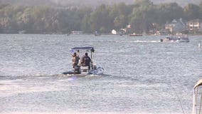 'Recovery operation:' 22-year-old man disappeared in the water while swimming in Pewaukee Lake