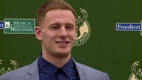 Bucks' DiVincenzo takes crack at Milwaukee sayings for 414 Day