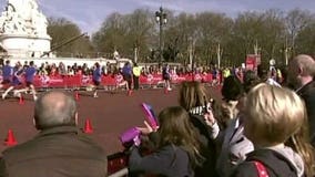 London Marathon begins with a moment of silence