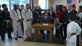 Governor Walker signs bill that calls for regulations on unarmed combat sports