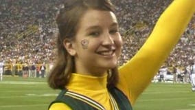 UW-Green Bay, Packers cheerleader standing up to Bears bullies