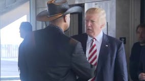 Donald Trump, Sheriff Clarke talk about public safety in brief meeting in Milwaukee