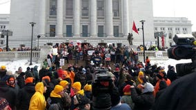 Union supporters rally outside Capitol, protest Right-to-Work legislation