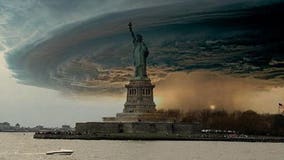 Picture showing a storm hovering over Statue of Liberty is FAKE