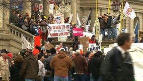 Michigan lawmakers pass bills weakening union power