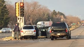 Developing: Police handle multi-vehicle crash at 60th & Brown Deer