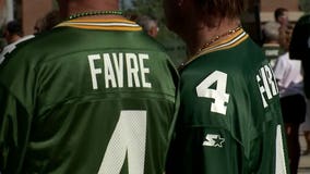 "We were waiting for Brett to come home:" Emotional day in Titletown for Favre's Hall of Fame induction