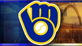 Brewers fall to Giants 12-3 on Opening Day at Miller Park