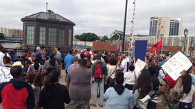 Hundreds rally in downtown Milwaukee, demonstrate solidarity with people of Ferguson, MO