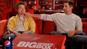 Packers QB Aaron Rodgers featured in new Pizza Hut ads