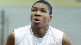 Milwaukee Bucks sign draft pick Giannis Antetokounmpo