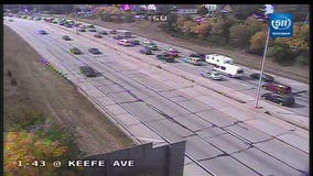 3 injured in crash on I-43 SB at Keefe