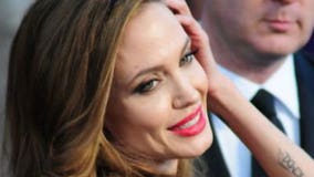 Angelina Jolie undergoes preventative double mastectomy