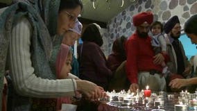 Sikh community holds prayer, candlelight vigil for Sandy Hook victims