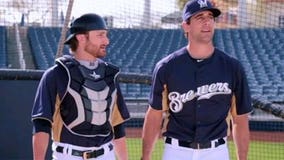 Aaron Rodgers crushes pitches in latest Brewers commercial