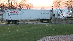 Recalculating: GPS leads truck driver onto foot bridge in Milwaukee's Lake Park