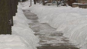 Milwaukee prepares for deep freeze, man dies due to cold