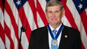 President Trump honors former track phenom and Kansas congressman Ryun