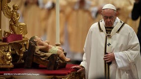 Pope Francis wishes Christmas peace to those scarred by war