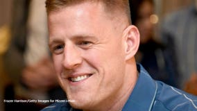 "One of my biggest inspirations:" JJ Watt surprises his 4th grade teacher in Pewaukee, who's retiring