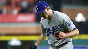 Dodgers take World Series Game 4 with big 9th inning