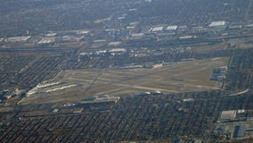 Air traffic control tower temporarily closed at Chicago Midway International Airport