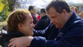 New Jersey Gov. Christie tours storm-damaged neighborhoods