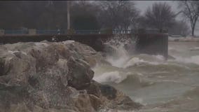 High winds draw surfers, photographers to Milwaukee's Lakefront