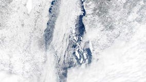 Lake Michigan ice cover breaks 37-year-old record