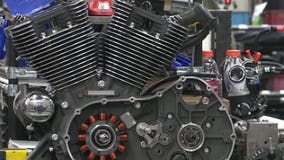 Hundreds from around the world tour H-D powertrain plant
