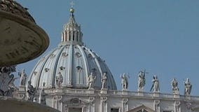 After dove debacle, Vatican makes balloons new peace symbol