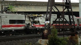 Damaged commuter rail snarls traffic into New York