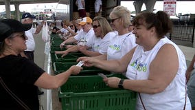 'I always participate:' Summerfest visitors help FOX6, Hunger Task Force, Johnson Controls 'Stomp Out Hunger'