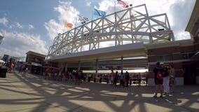 Summerfest scorcher: Fans flock to festival despite sweltering heat