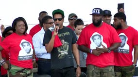 Peace Walk & Peace Talk: Jay-Z join Trayvon Martin's parents for rally honoring victims