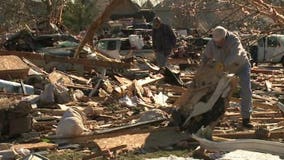 Washington, Illinois residents pick up the pieces after tornado