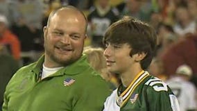 Wounded veteran, 12-year-old son attend Packers/Bears game for free