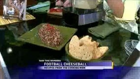 "The Cooking Mom": football cheeseball