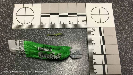 Wisconsin Rapids police: Mother found nail in child's Tootsie Roll after Trick-or-Treating