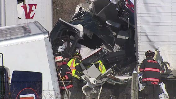 Crash involving 3 semis temporarily shuts down I-41 near WIS 33