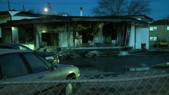 Fire damages auto repair shop near 60th & Congress; no one was injured