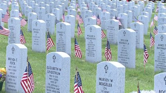 Solemn ceremony to mark Memorial Day, say 'thank you' to soldiers