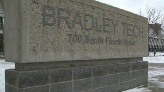 Pres. Obama's message strikes a chord with Milwaukee high school