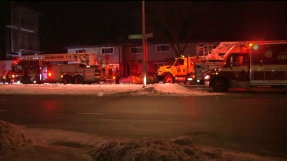 Fire on Milwaukee's northwest side chases dozens out of apartment complex