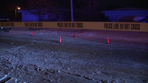 Off-duty firefighter hurt in shooting during attempted robbery near 105th and Cameron; shooter sought